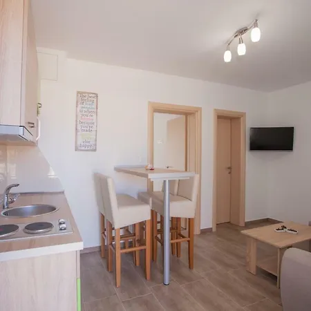 Mia 4&5 * Baška Voda