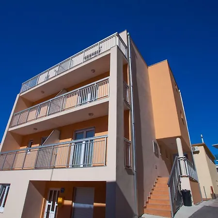 Mia 4&5 Apartamento
