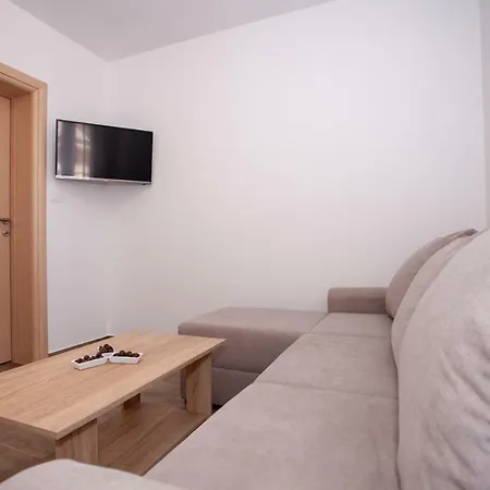 Apartamento Mia 4&5 *